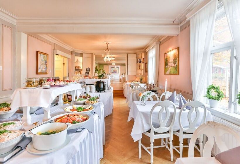 호텔 Hennickehammars Herrgård