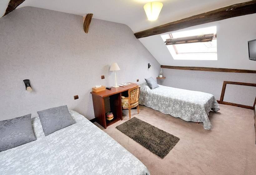 בית מלון כפרי Hôtel De La Licorne