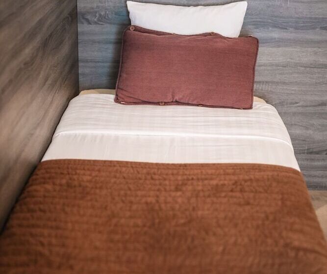 호텔 Hôtel De La T.a