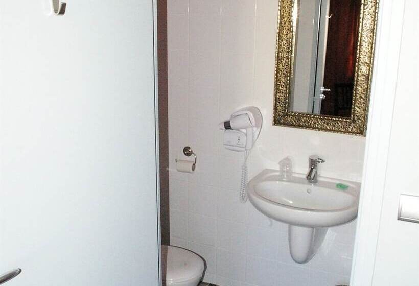 هتل Hôtel Latino Reims Centre