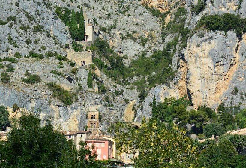 ホテル Hôtel Le Colombier