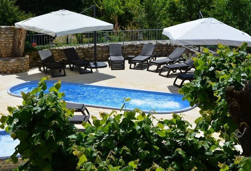 ホテル Hôtel Le Colombier