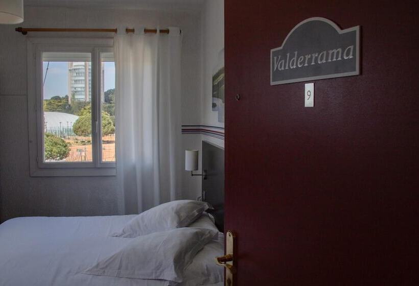 בית מלון כפרי Hôtel Les Tennis Men