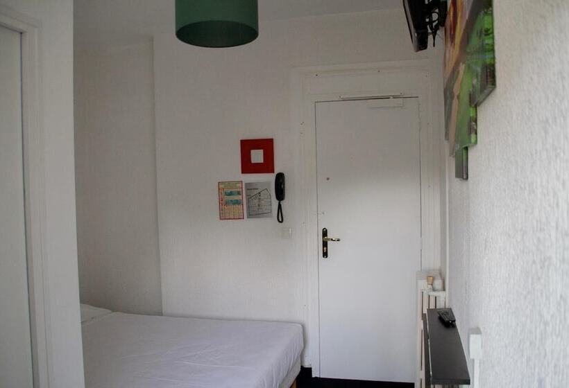 בית מלון כפרי Hôtel Les Tennis Men