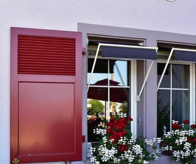 호텔 Hôtel Restaurant Au Lion D Or