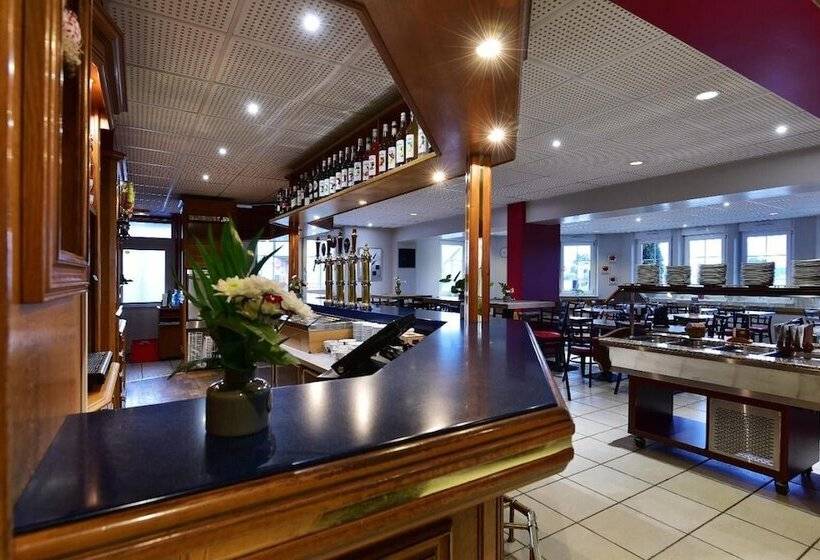 호텔 Hôtel Restaurant Au Lion D Or