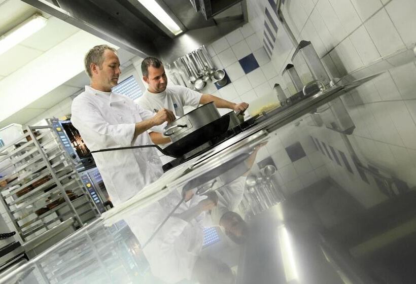 호텔 Hôtel Restaurant Au Lion D Or