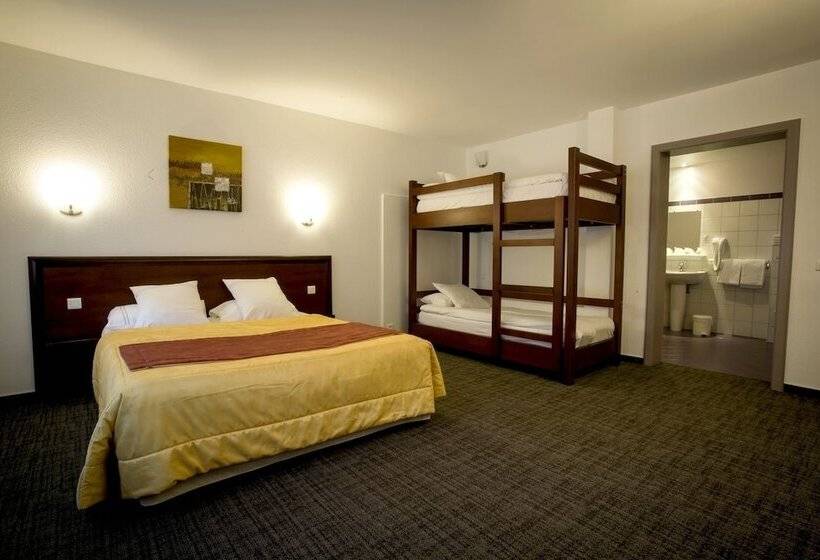 ホテル Hôtel Restaurant Au Lion D Or