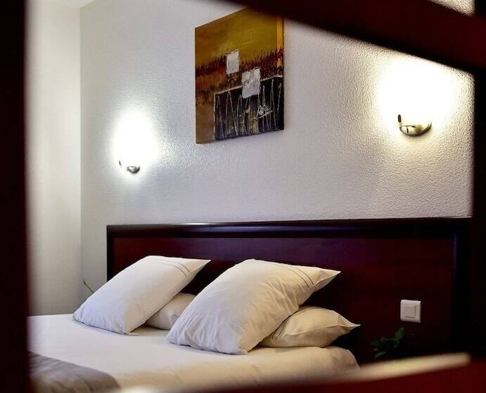 호텔 Hôtel Restaurant Au Lion D Or