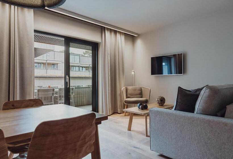 Отель åhus Seaside