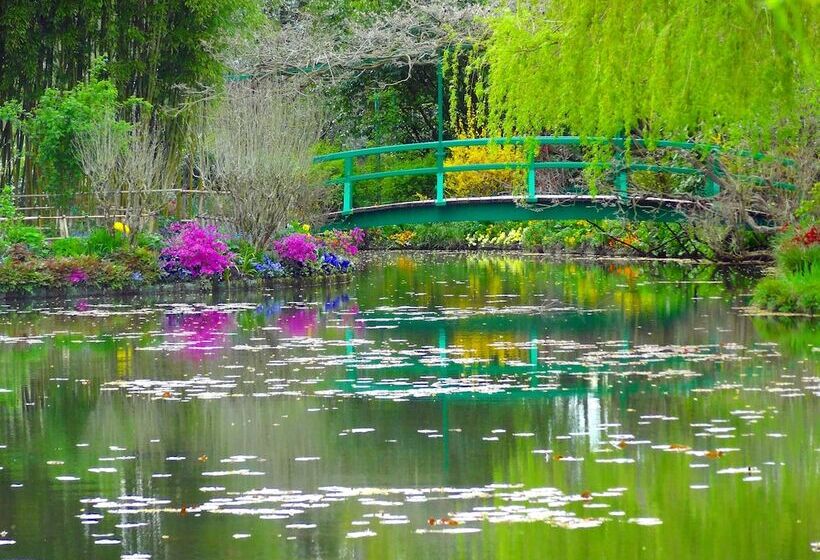 Отель Ibis Styles Rouen Valdereuil