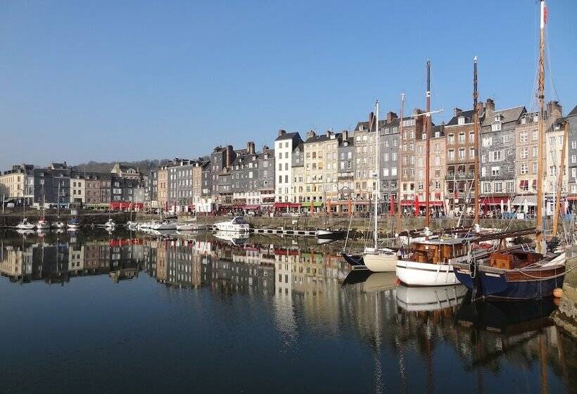 Отель Ibis Styles Rouen Valdereuil