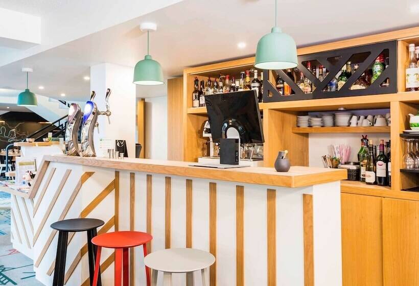 Отель Ibis Styles Rouen Valdereuil