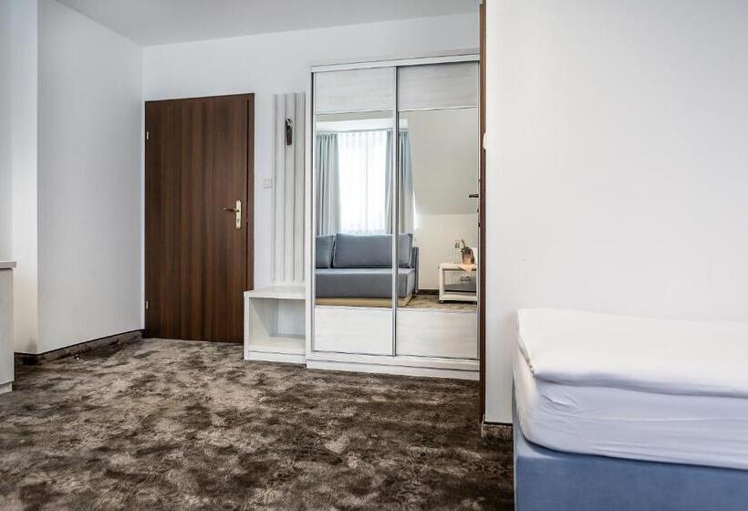 هتل Jantar Wellness & Spa