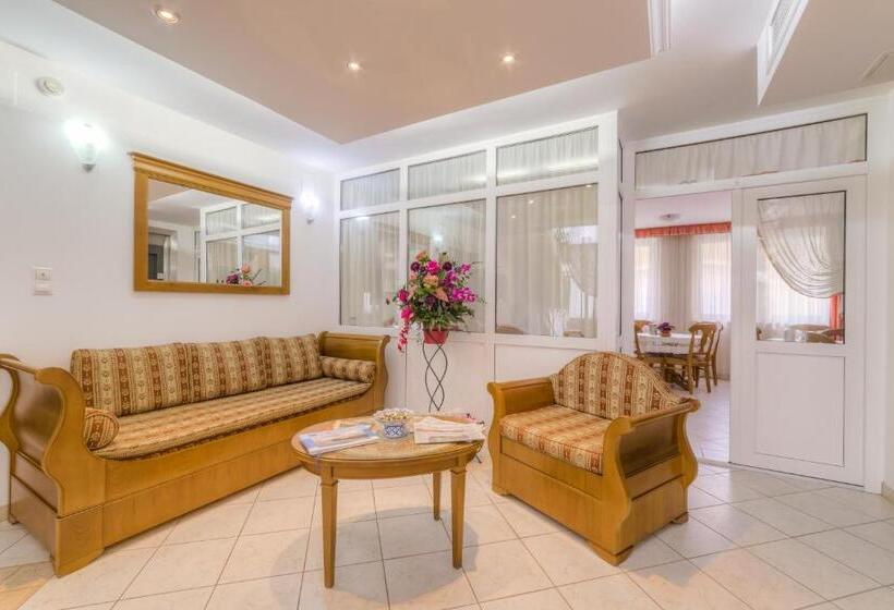 ホテル Kata Panzió