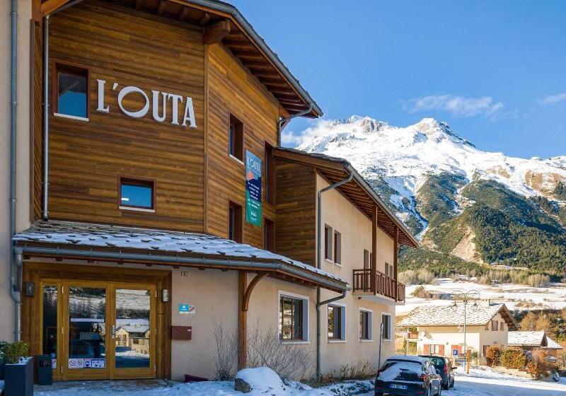 L Outa Hotel Restaurant