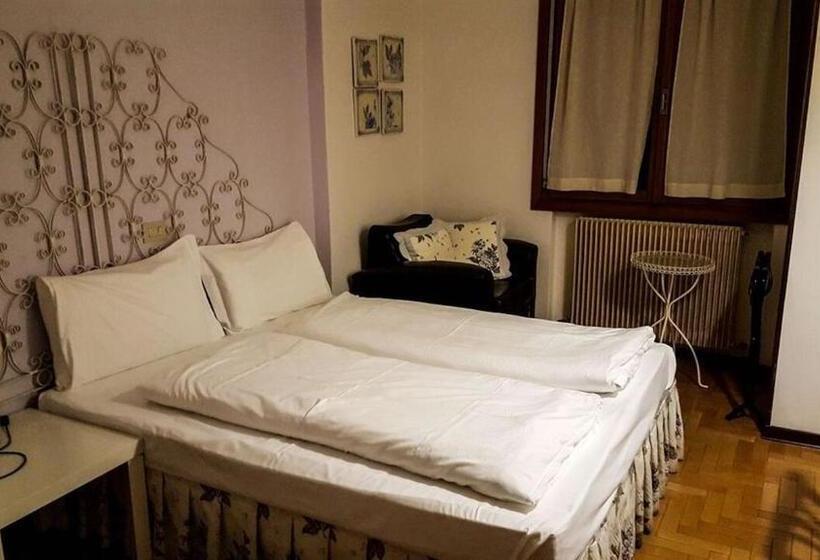 ホテル La Caminatha