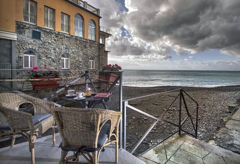 فندق La Camogliese