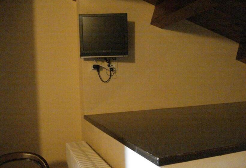 هتل La Campana D Oro