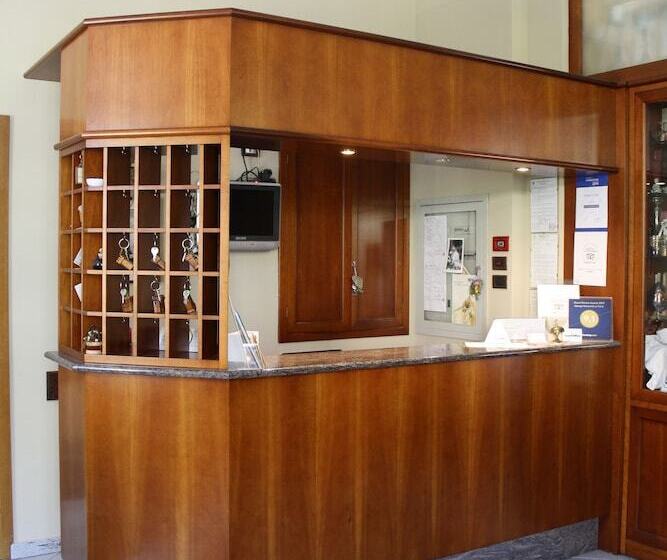 فندق Albergo La Torre