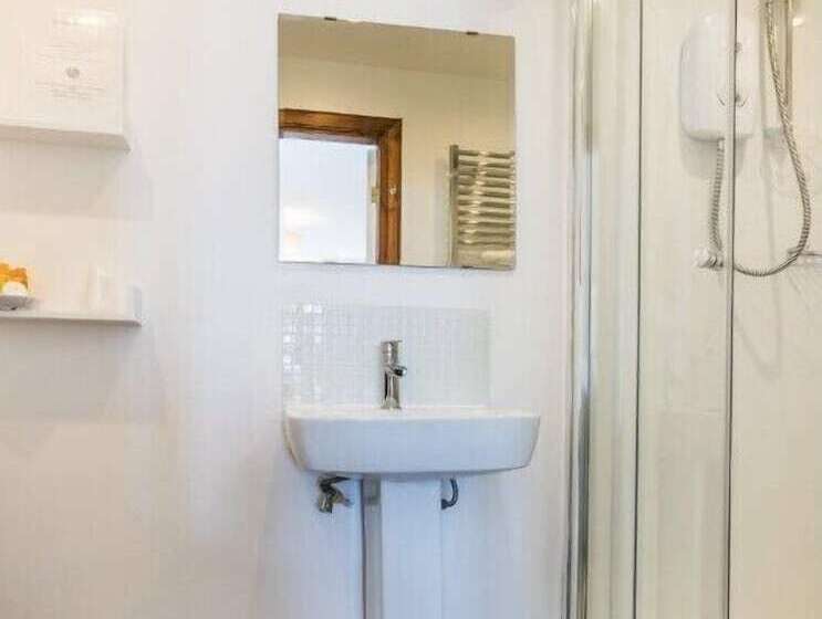 فندق Lamlash Bay