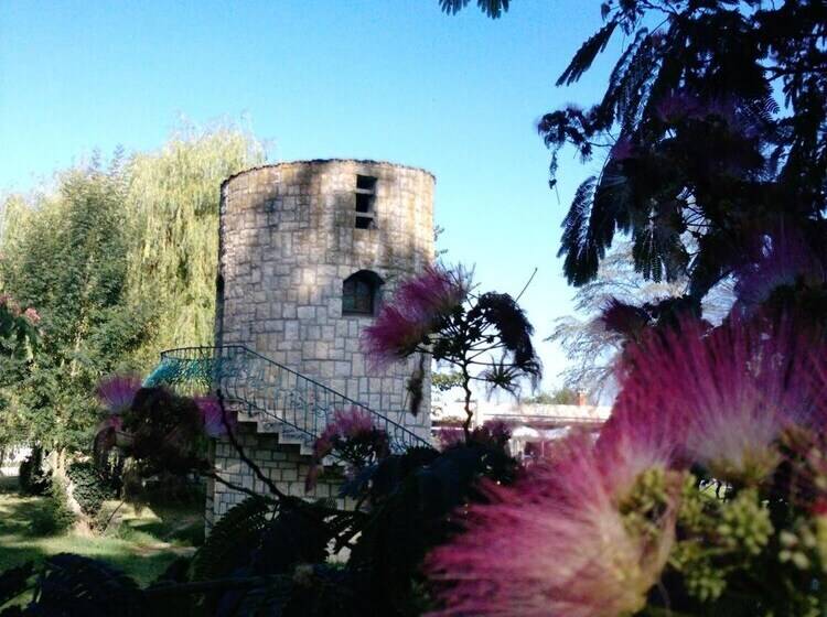 호텔 Logis Hôtel & Restaurant Le Fleurance