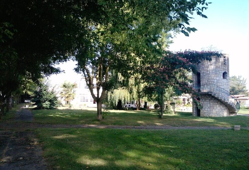 호텔 Logis Hôtel & Restaurant Le Fleurance