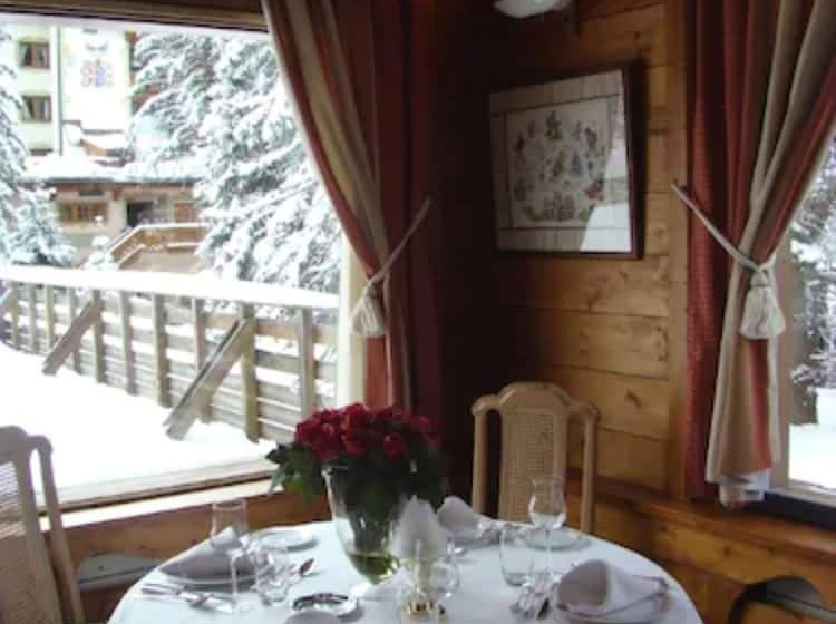 Отель Les Ducs De Savoie