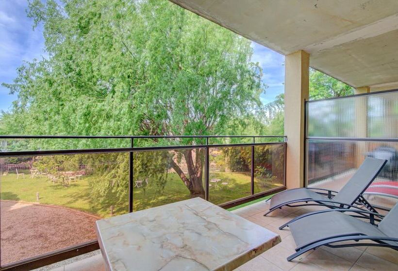 בית מלון כפרי Les Nevons