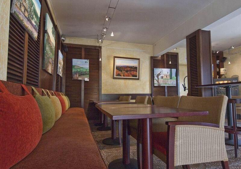 ホテル Les Oliviers