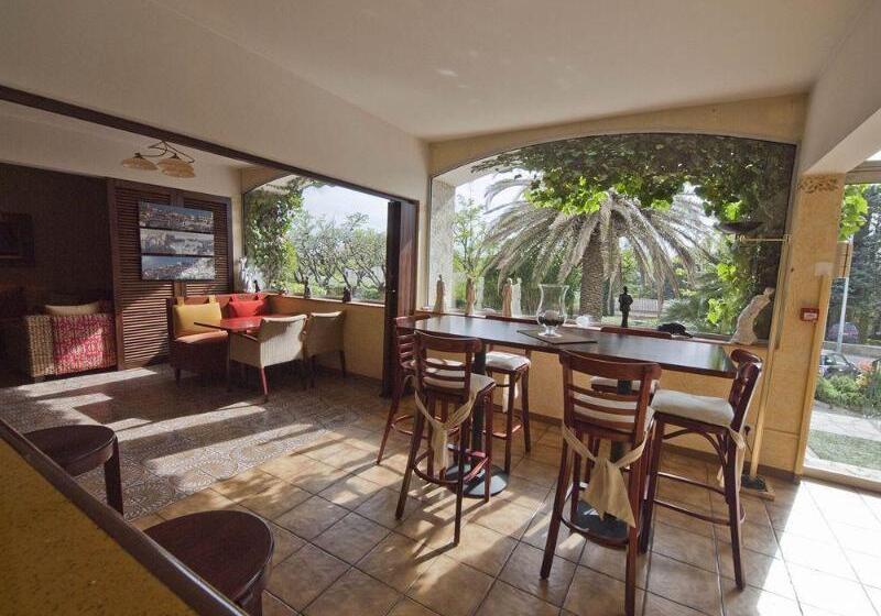 ホテル Les Oliviers