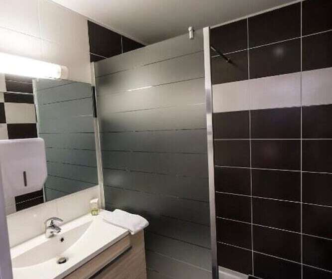 בית מלון כפרי Logis  Le Christina