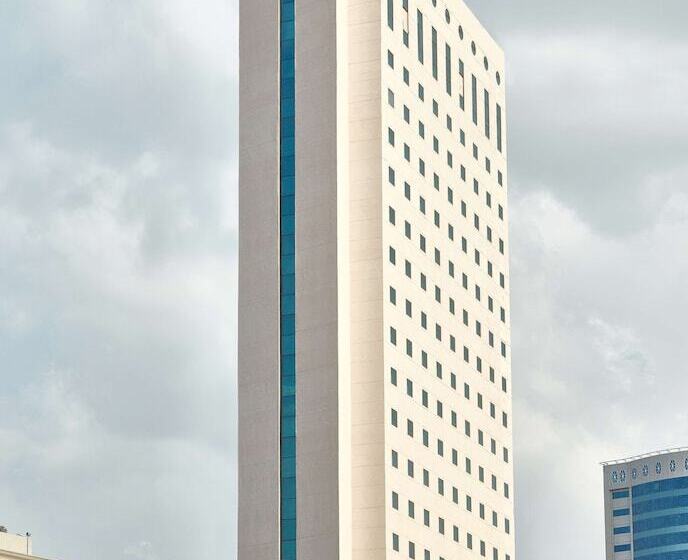 בית מלון כפרי Makarem Al Bait Al Azizia