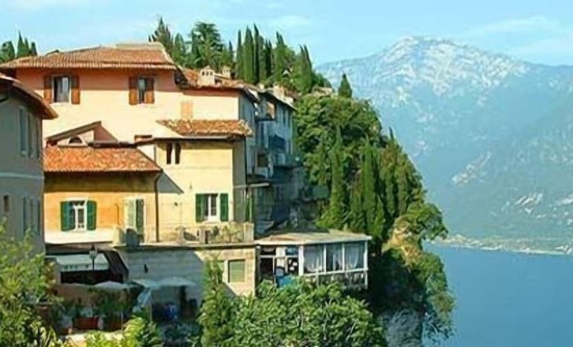 בית מלון כפרי Miralago