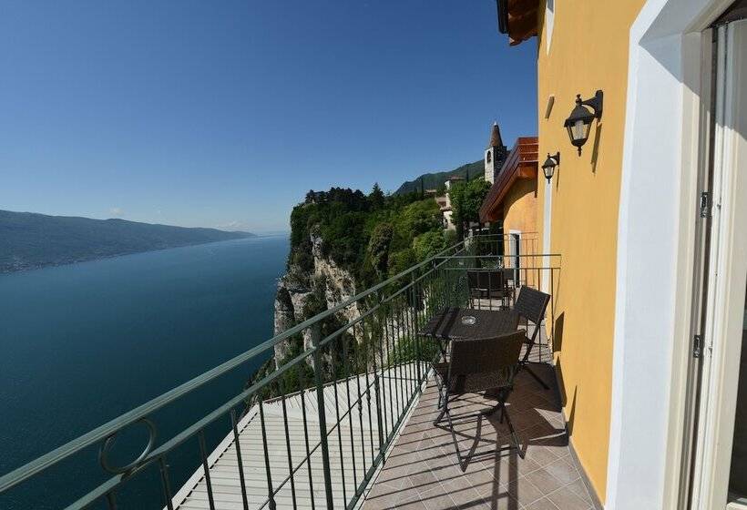 בית מלון כפרי Miralago