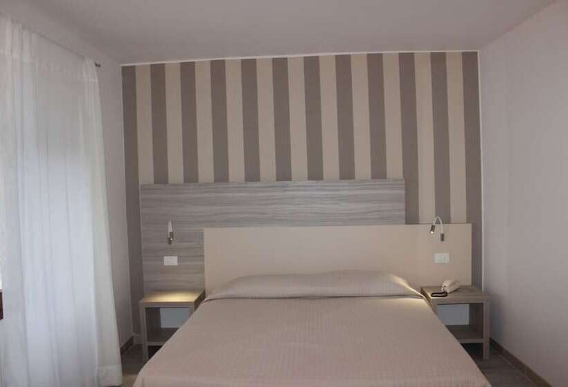 בית מלון כפרי Miralago