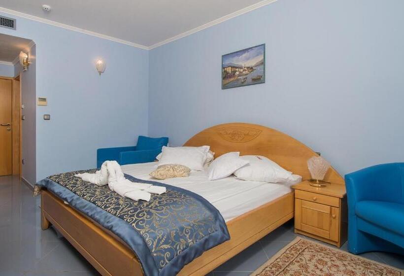 בית מלון כפרי Miramare