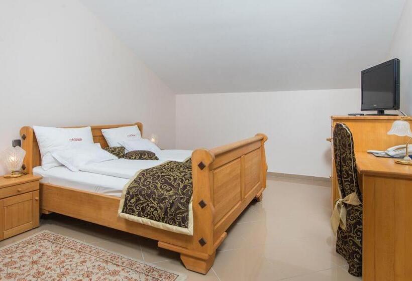 בית מלון כפרי Miramare