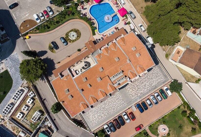 בית מלון כפרי Miramare