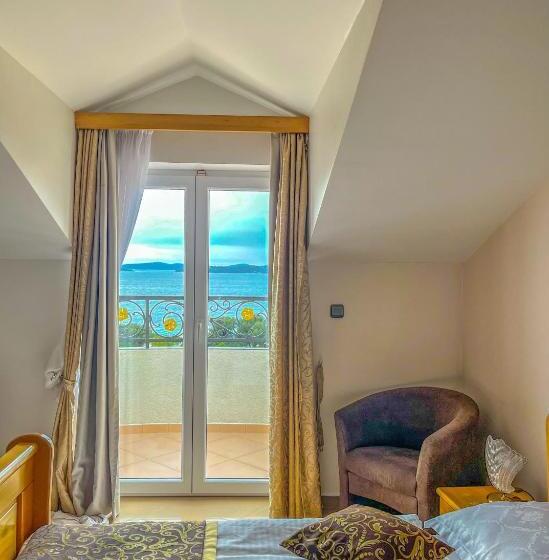 בית מלון כפרי Miramare