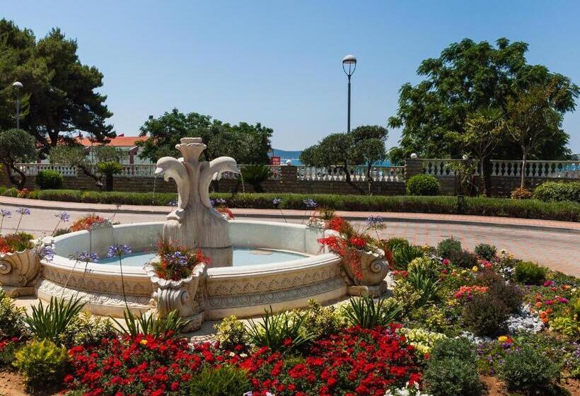 בית מלון כפרי Miramare