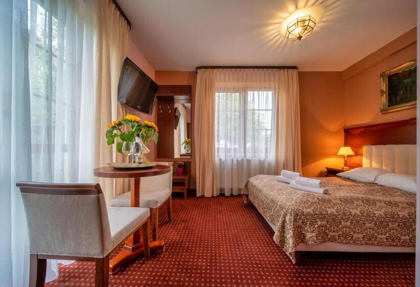 فندق Modrzewiówka