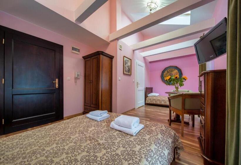 فندق Modrzewiówka