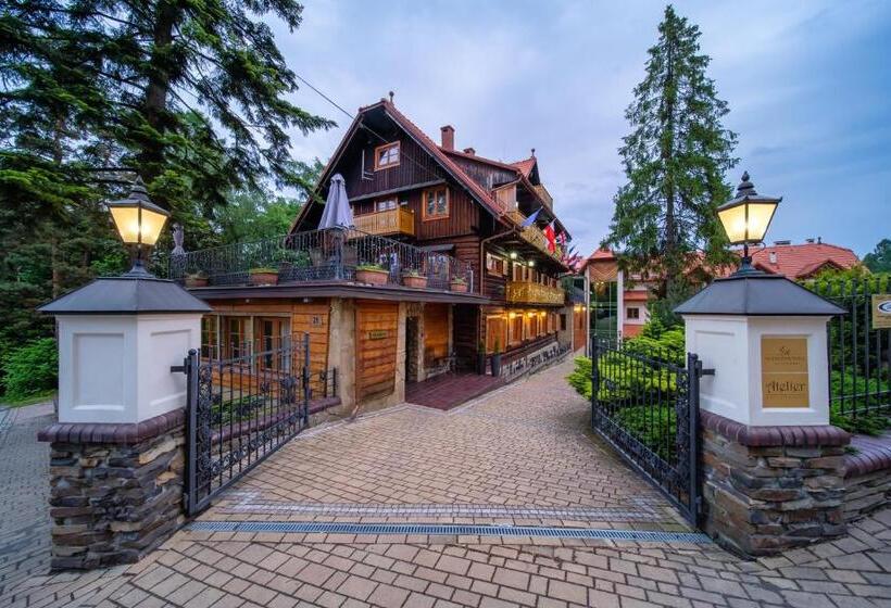 ホテル Modrzewiówka