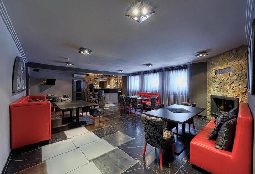 ホテル Modrzewiówka