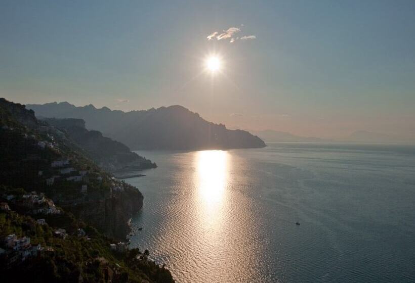 Monastero Santa Rosa Hotel & Spa