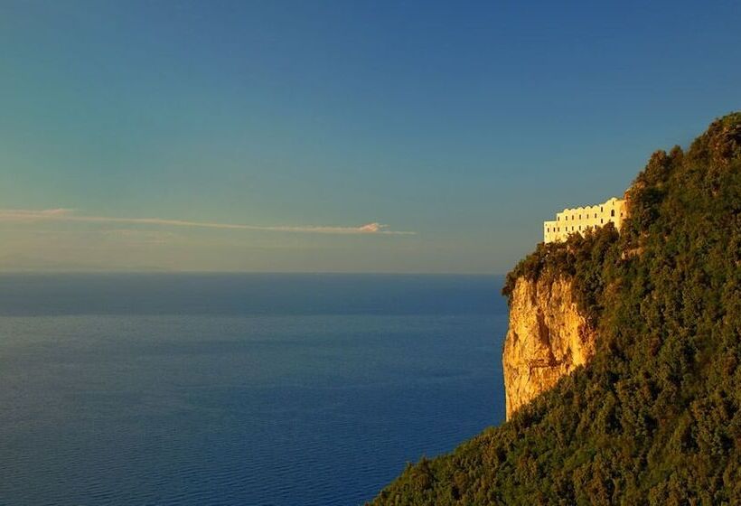 Monastero Santa Rosa Hotel & Spa
