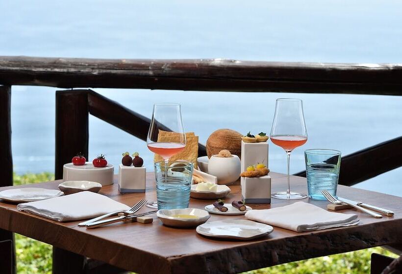 Monastero Santa Rosa Hotel & Spa