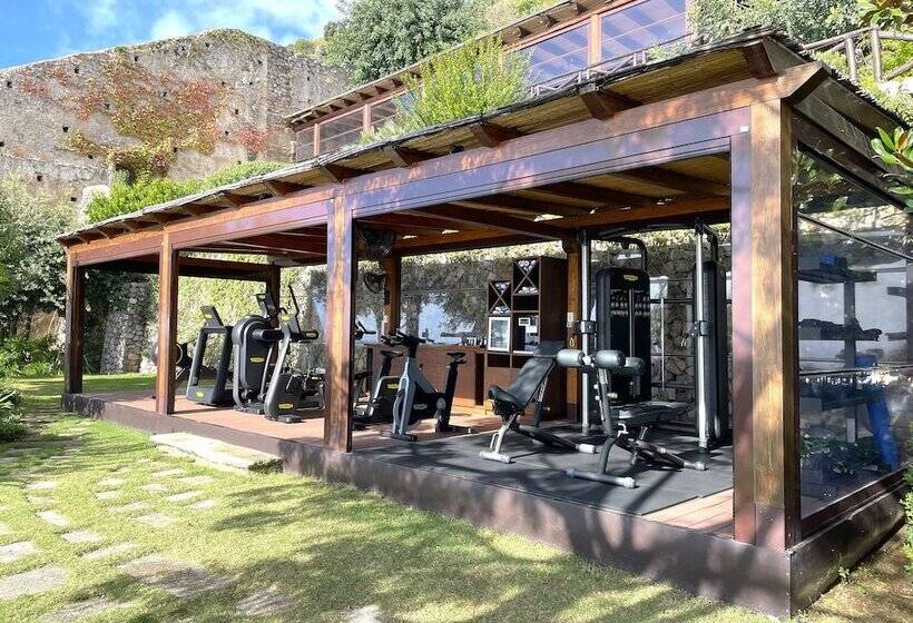 Monastero Santa Rosa Hotel & Spa