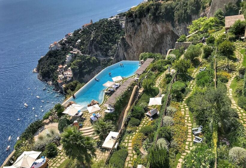 Monastero Santa Rosa Hotel & Spa